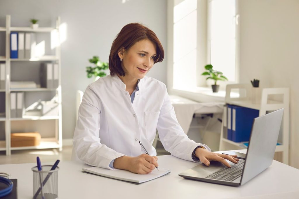 ECM online 2026 vantaggi della formazione a distanza per i professionisti sanitari